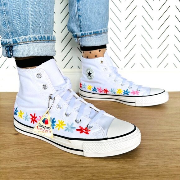 ⭐Chuck Taylor All Star Hi GS Big Kid Shoes 5.5 White Floral Embroidered A06311F - Picture 2 of 12
